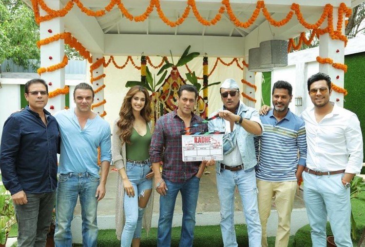 Team of the film 'Radhey: Your Most Wanted Bhai'