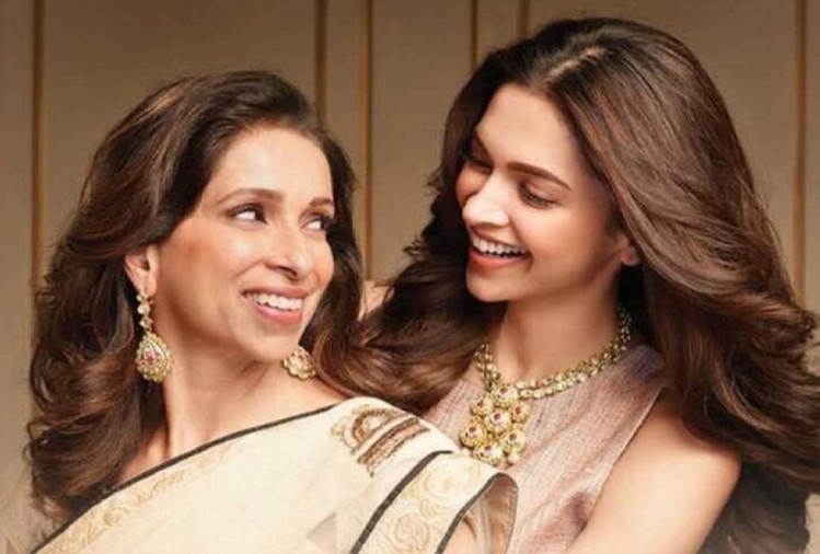 Deepika Padukone and Ujjala Padukone