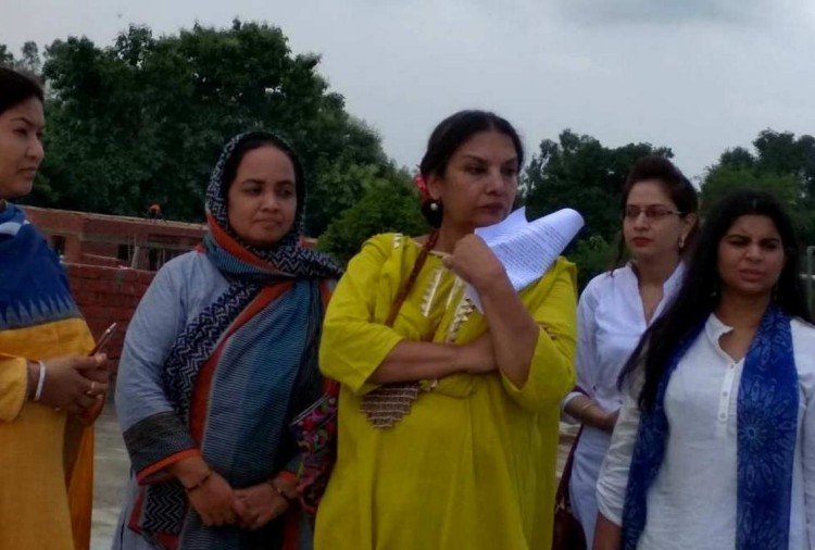 Shabana Azmi reached Moti Bagh.
