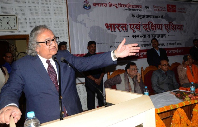 Writer Tariq Fatah said, no need to talk on Kashmir