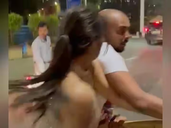 VIDEO: Controversy over taking selfie with Prithvi Shaw reached a scuffle, read what is the whole matter