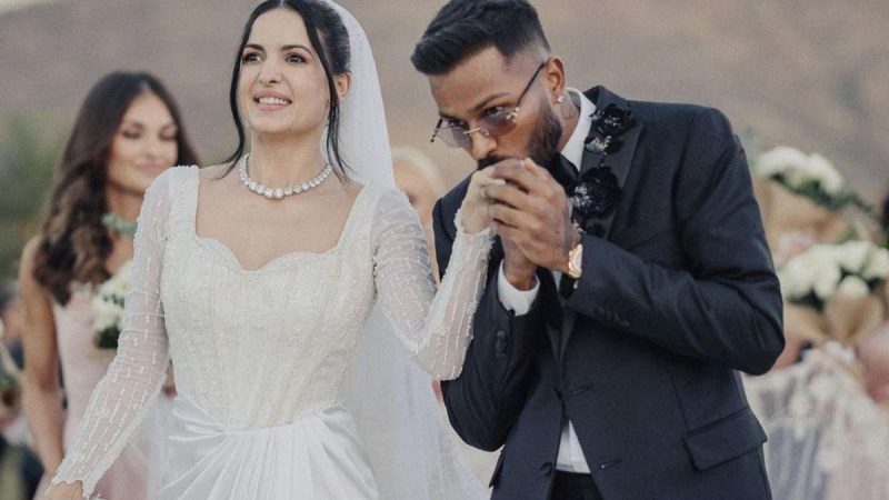 Hardik pandya married again with Natasha stankovic see viral photo and video of wedding Hardik-Natasha Marriage: हार्दिक पंड्या ने उदयपुर में फिर रचाई शादी, वायरल हुई पहली तस्वीर - India TV Hindi